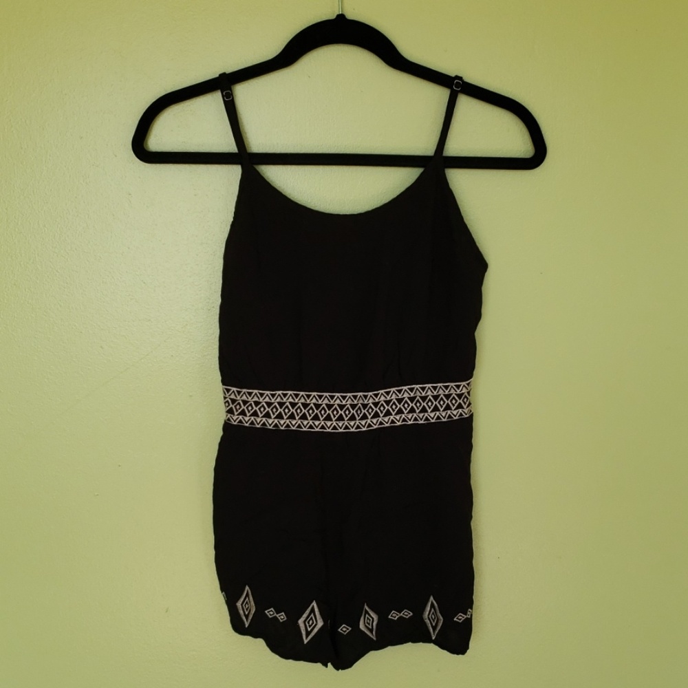 ❌️SOLD❌️: Mini Black Romper
